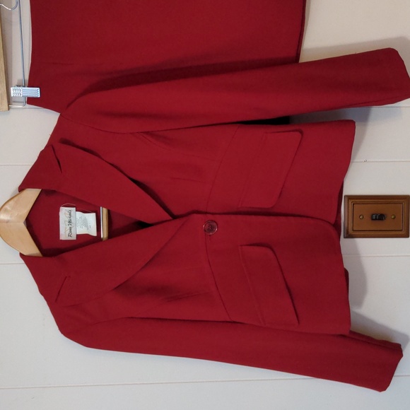 Renee Micheals bombshell lipstick red mini skirt suit size 6 - Picture 2 of 8